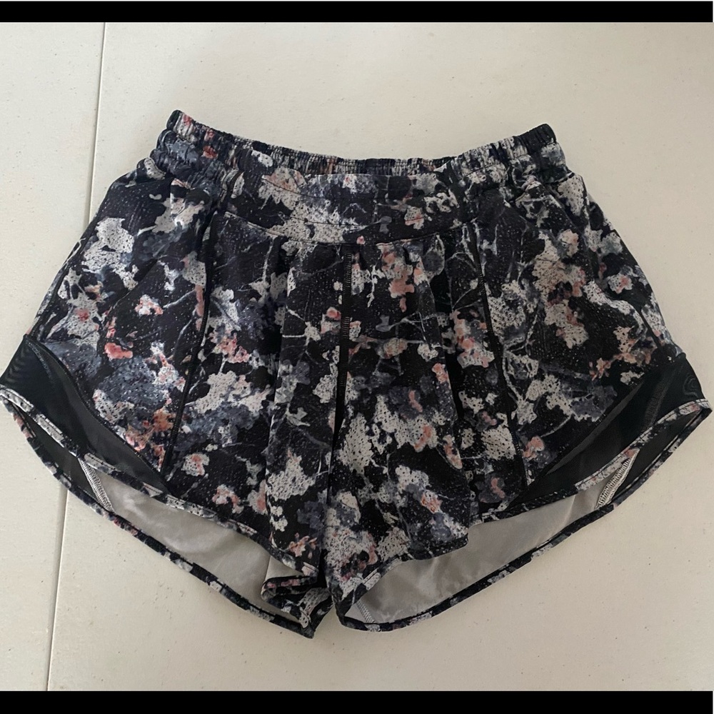 Lululemon hotty hot shorts